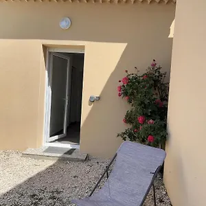  Hébergement de vacances La Petite Violette France